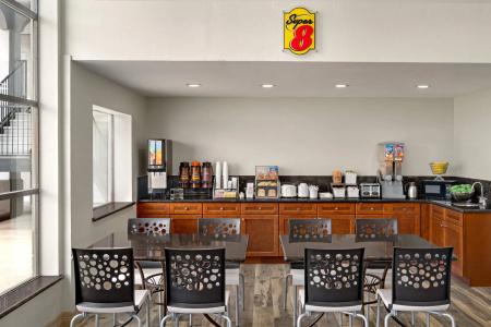 Super 8 by Wyndham Houston/Dtwn/I-610 - 16
