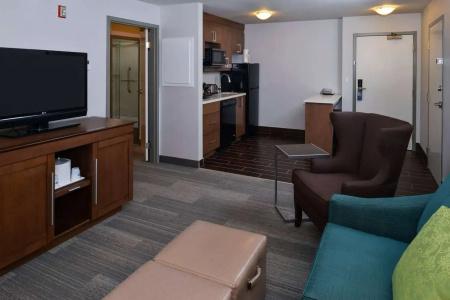 Hampton Inn & Suites by Hilton University NW - 64