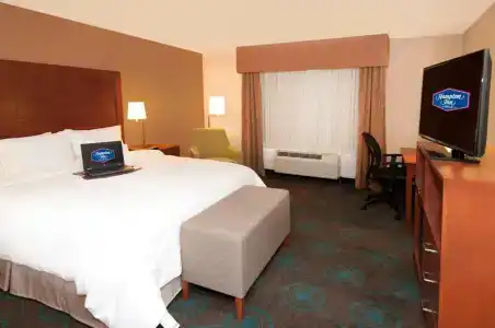 Hampton Inn by Hilton - Toronto - 45