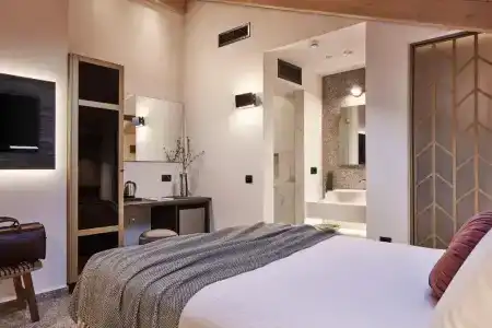 Λιθεία-Lithia Boutique - 47