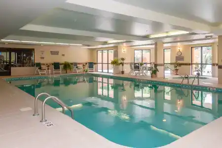 Courtyard by Marriott Nashville at Opryland - 12