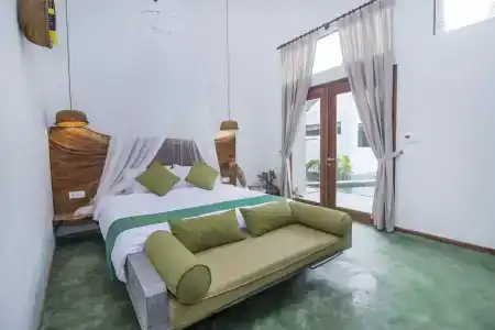 Sarina & Villa - 10
