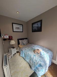 Donnybrook Hall - 20