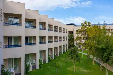 Labranda Alantur - 0