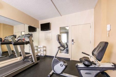 Quality Inn & Suites Near the Theme Parks - 18