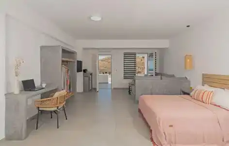 Ihthioessa Boutique - 201