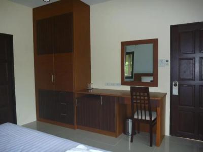 Phatcharee Resort - 4