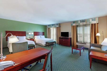 Hampton Inn & Suites West - 98