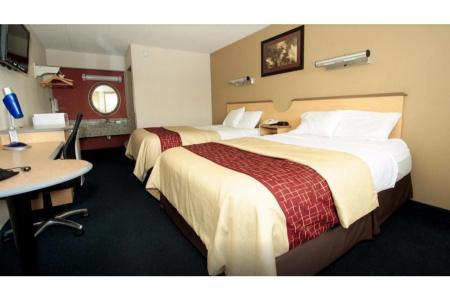 Rodeway Inn - 4