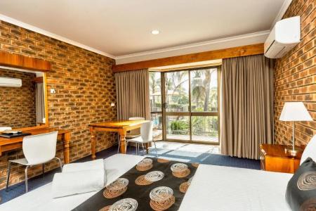 Hume Country Motor Inn - 30