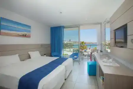 Limanaki Beach & Suites - 64