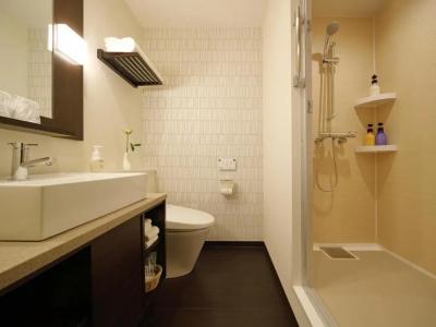 Red Roof Inn & Suites Osaka Namba Nipponbashi - 43