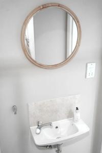 Innit Rooms - Saltwater Guest House - 54