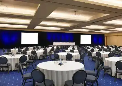 Sheraton Wall Centre - 17