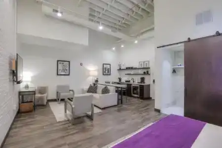 Studio 154 Luxury - 188