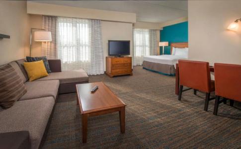 Residence Inn by Marriott Airport - 5