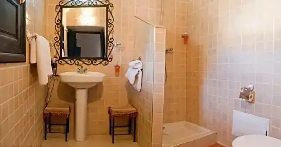 Riad Losra - 52