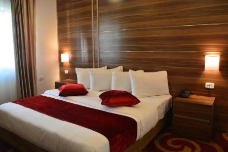 Park Plaza - 2
