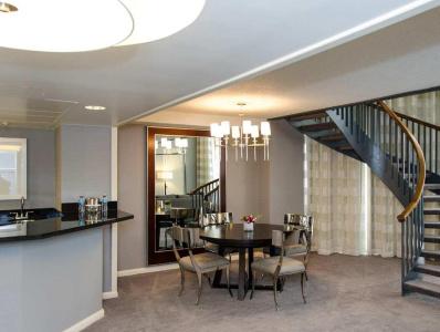 DoubleTree by Hilton Houston Greenway Plaza - 15