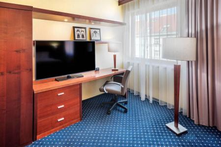 Courtyard by Marriott Prague City - 42