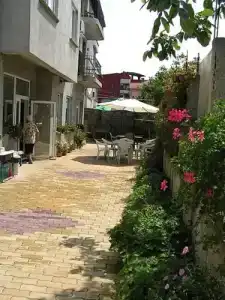Fits Guest House - 0