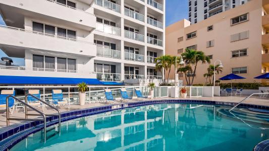 Best Western Plus Atlantic Beach Resort - 19
