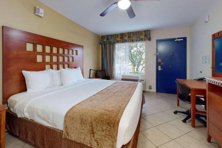 Rodeway Inn & Suites Fort Lauderdale Airport & Cruise Port - 44