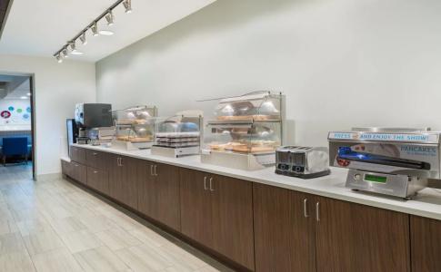 Holiday Inn Express & Suites - Nearest Universal Orlando, an IHG - 21