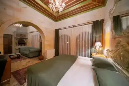 Serenus Cave Suites - 59