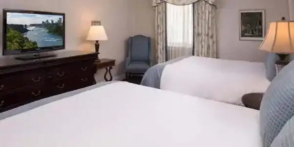 Red Coach Inn - 76