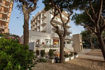 Velia - hotel completamente nuovo a Grottammare - 1