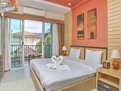 Whispering Palms Suite - 6