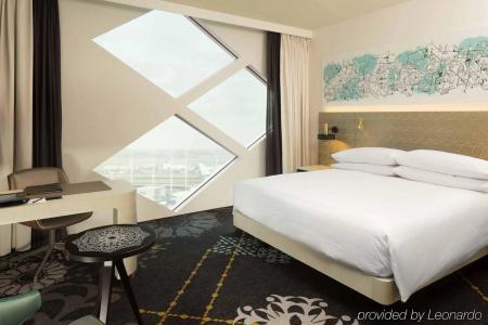 Hilton Amsterdam Airport Schiphol - 11