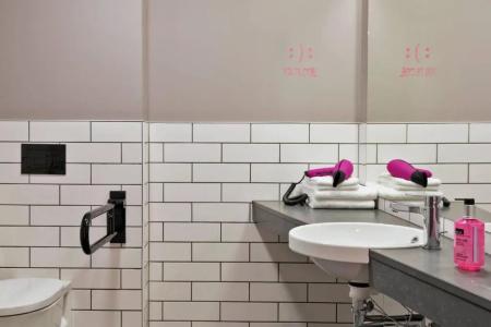 Moxy Frankfurt East - 41