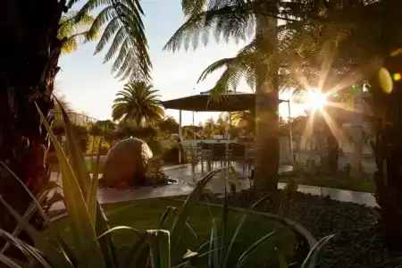 Regal Palms - 17