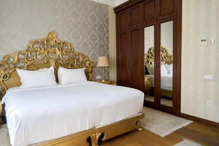 Royal Residence - 171