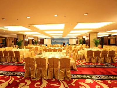 Grand International - 18