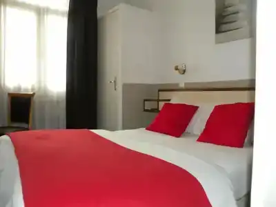 Lutetia - 4
