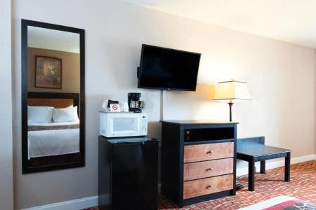Sundial Inn - 1