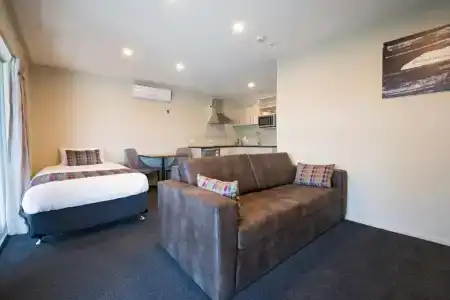 Ellerslie Palms - 81