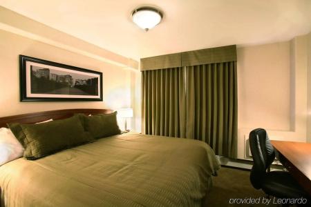 Sandman & Suites West - 34