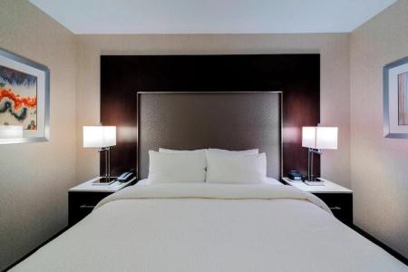 Fairfield Inn & Suites by Marriott Boston - 40