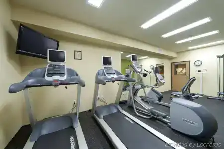 Country Inn & Suites by Radisson, International Airport, OR - 16