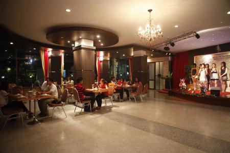 Boon Siam - 17