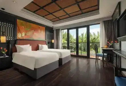 Shining Riverside & Spa - 105