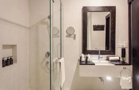 La Rose Suites - 117