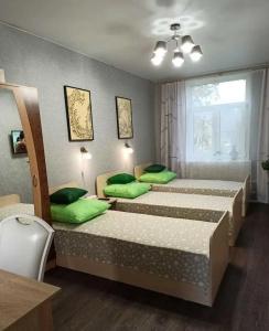 Димитрова 4 - 40