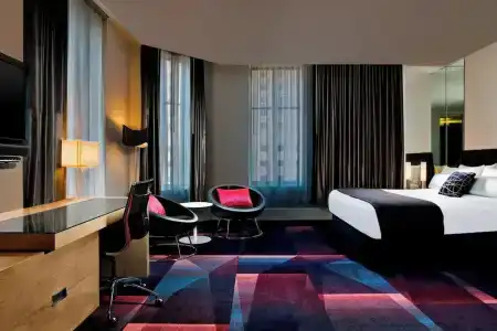 W - The Foshay - 76