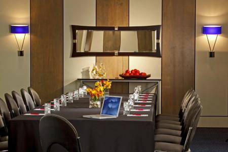 Kimpton George, An Ihg - 43