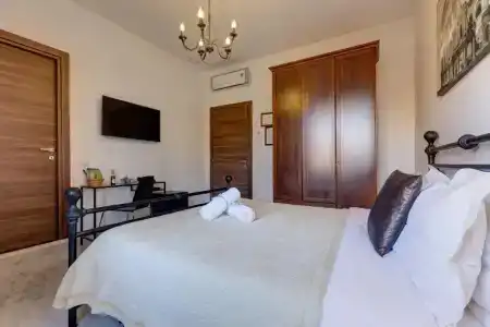 Little Rhome Suites - 50